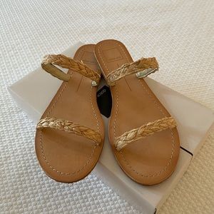 Dolce Vita Darla Sandal in Raffia